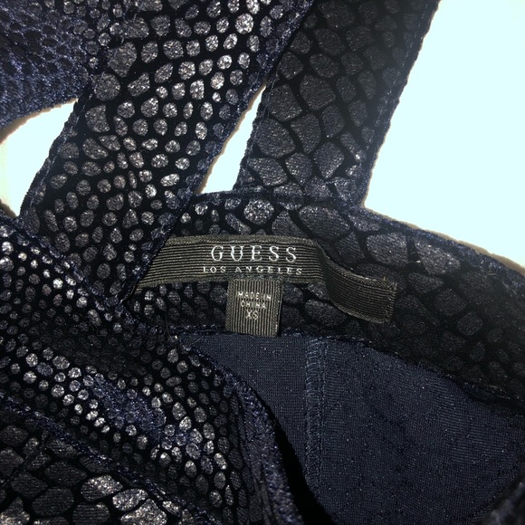 Blue peplum top 💕 - Picture 2 of 5